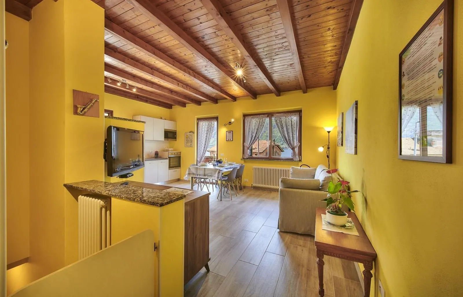 Casa Della Musica Apartment Lake View And Garden مانديلو ديل لاريو