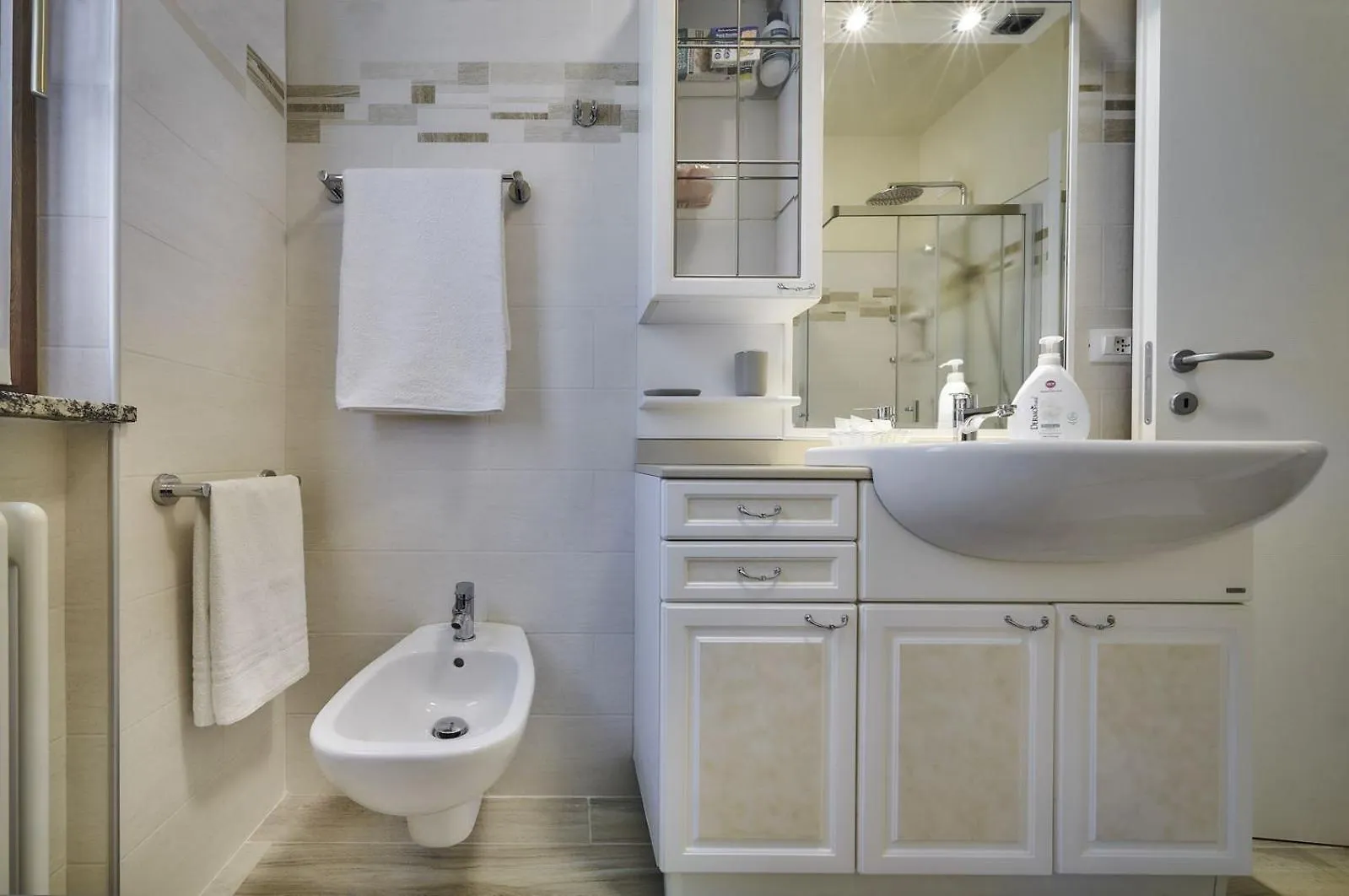 Casa Della Musica Apartment Lake View And Garden مانديلو ديل لاريو 0*,