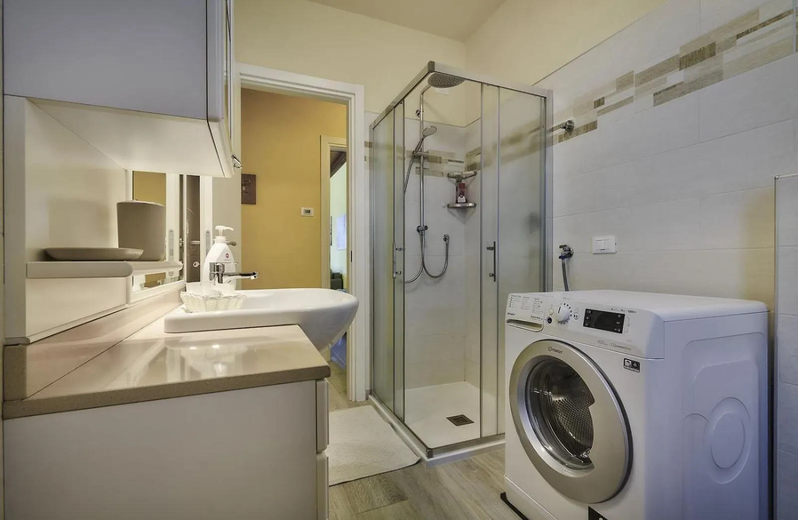 Casa Della Musica Apartment Lake View And Garden مانديلو ديل لاريو إيطاليا