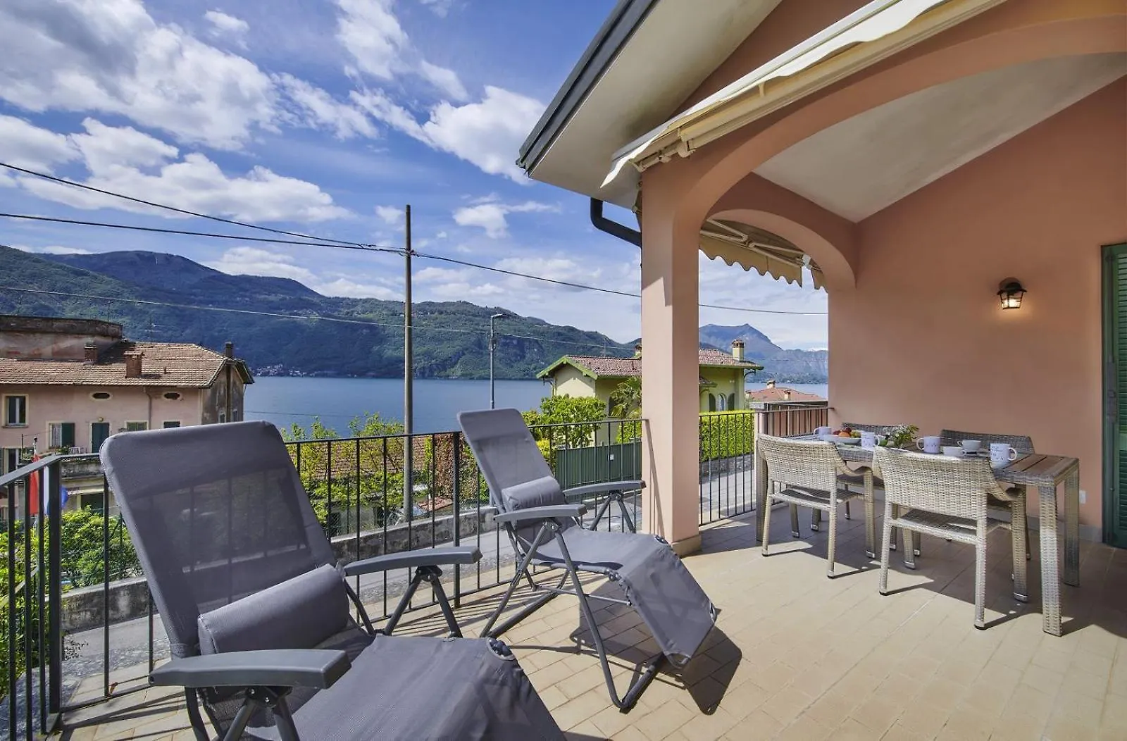 Casa Della Musica Apartment Lake View And Garden Mandello del Lario
