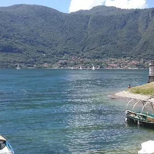 Casa Liberty Mandello del Lario